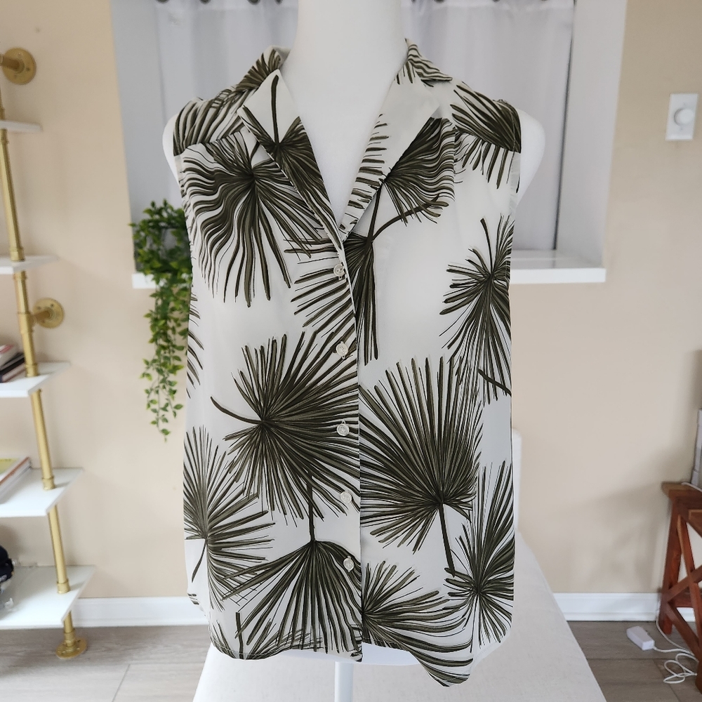 A New Day sleeveless top for women Size XS